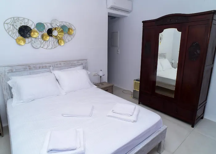 Naxos Town 2 Beachfront With Patio